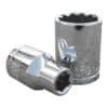 Bocallave Estriada 7/16" Crossmaster. Encastre de 1/2". Acero CrV, diseño de 12 puntos. Ideal para ajuste mecánico e industrial con herramientas de torque.