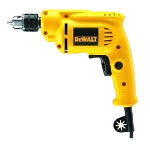 Taladro de Rotación 600w Dewalt. Mandril 10mm, velocidad variable 2800rpm, reversa, diseño compacto. Ideal para perforar madera, metal y plástico