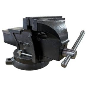 Prensa de Banco Base Giratoria 6" Tolsen. Apertura 150mm, fuerza 20KN. Yunque 90x90mm. Ideal para talleres mecánicos, carpinterías y cerrajerías.